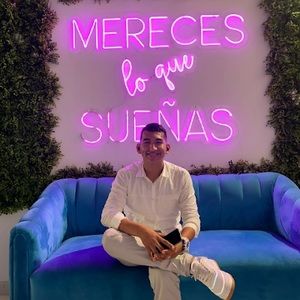 Meet your Posher, Luis felipe